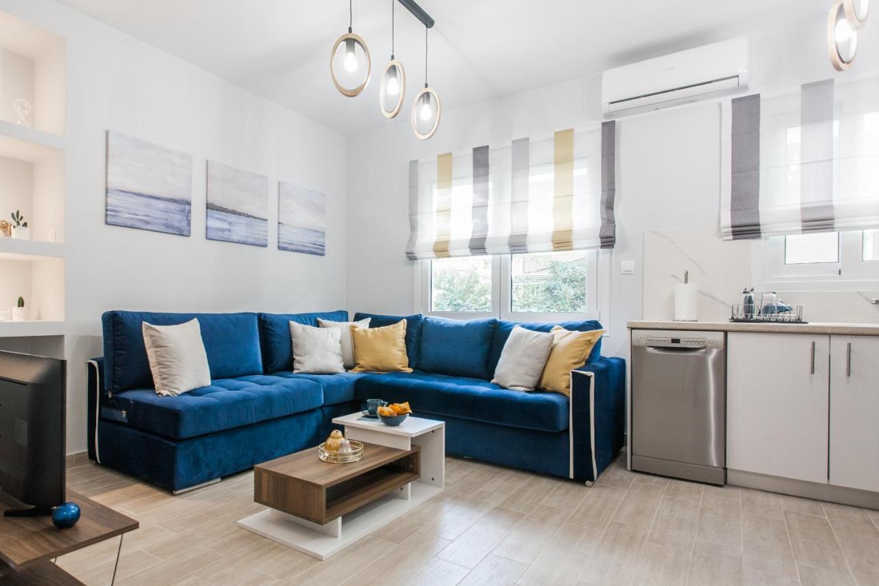 Luxury Seaside Apartment Next To Starbucks Opossite The Beach Park Of Flisvos أثينا المظهر الخارجي الصورة