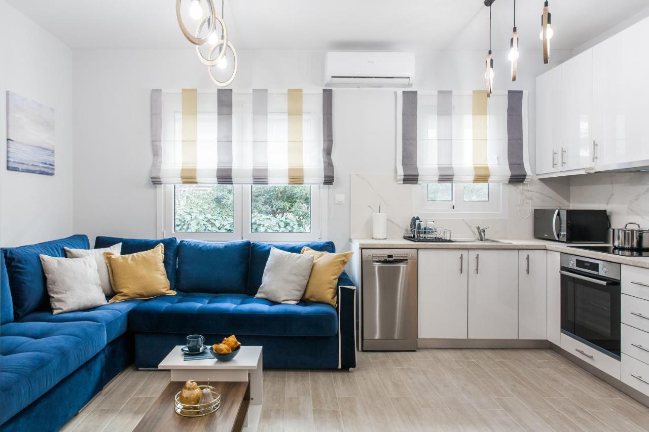 Luxury Seaside Apartment Next To Starbucks Opossite The Beach Park Of Flisvos أثينا المظهر الخارجي الصورة