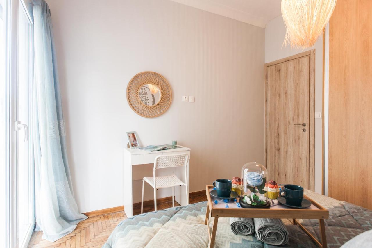 Luxury Seaside Apartment Next To Starbucks Opossite The Beach Park Of Flisvos أثينا المظهر الخارجي الصورة